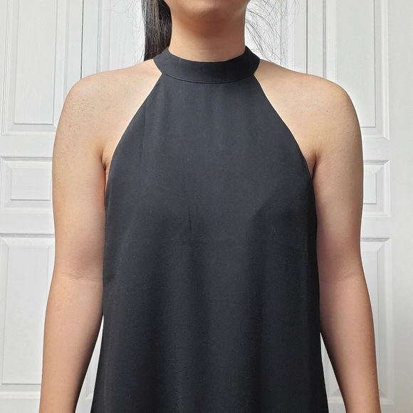 Black Dress - Picture 2 of 6